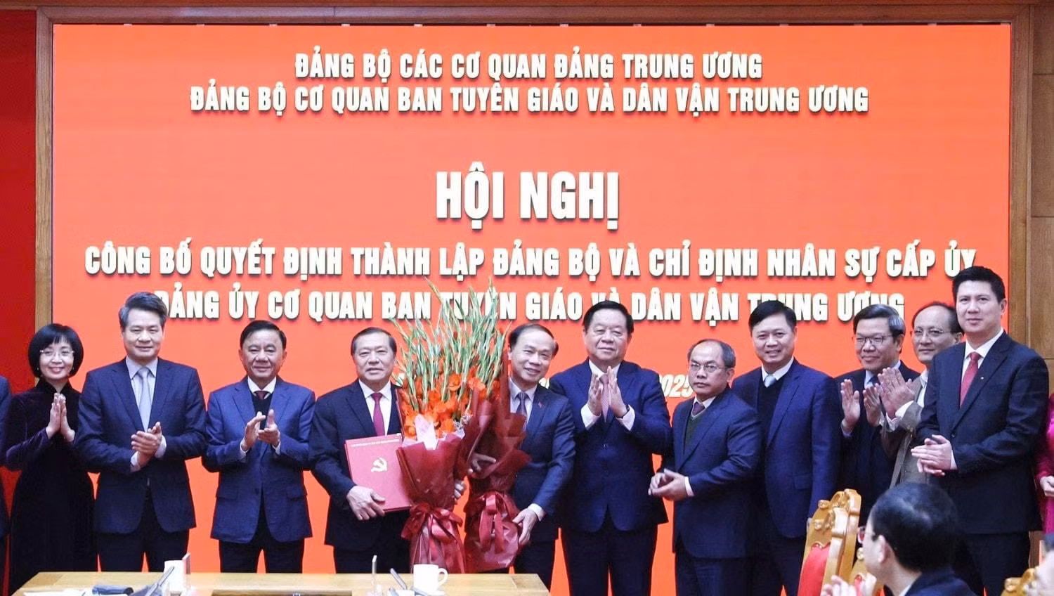 e9b7d2bbc34c77122e5d.jpg