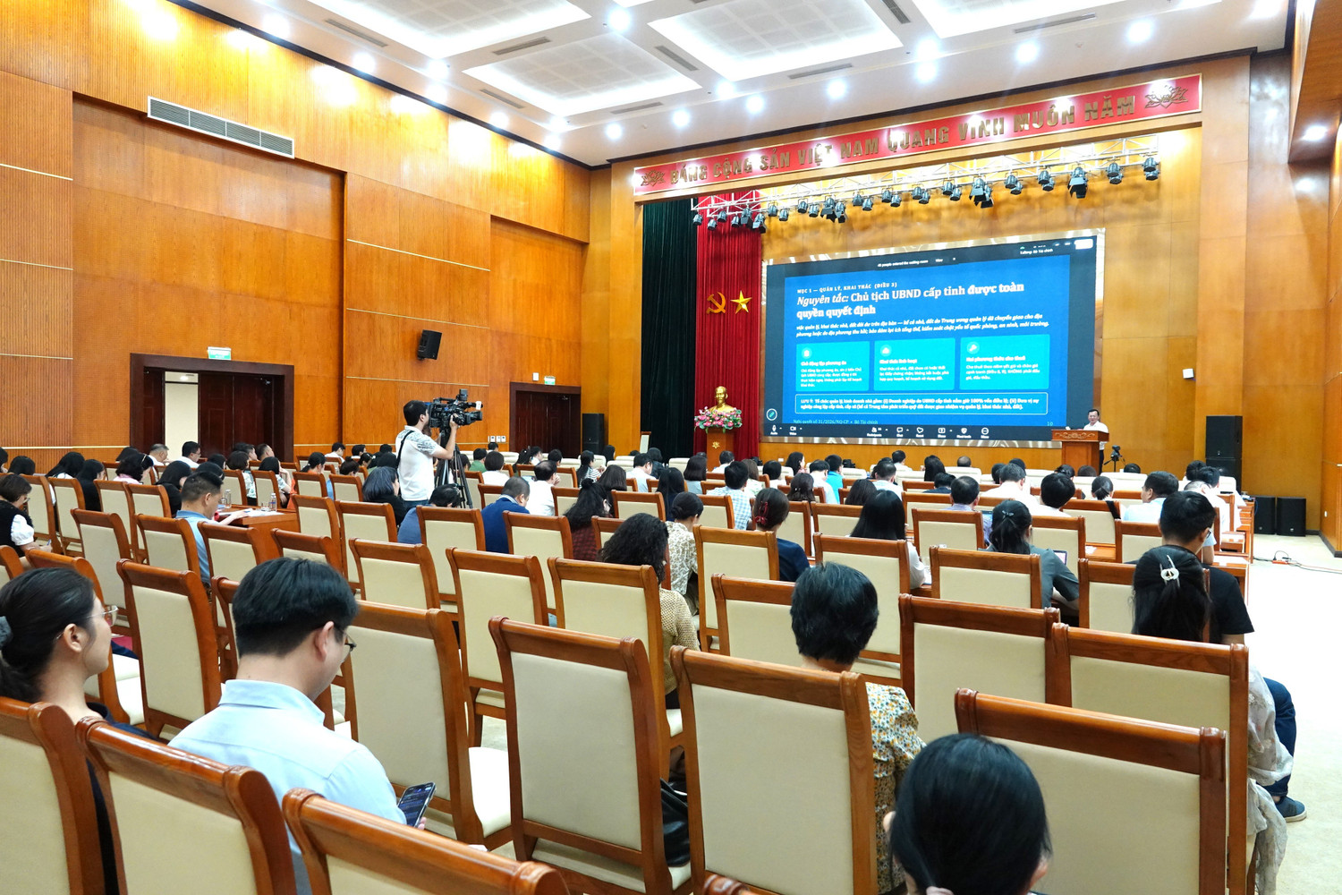 toan-canh-3.jpg