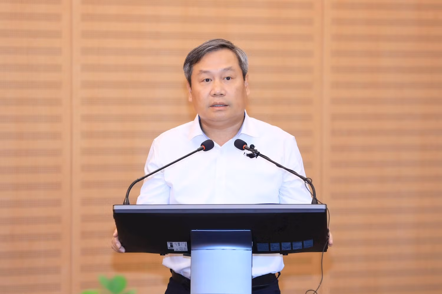 Chủ tịch Ủy ban nhân dân Thành phố Hà Nội Vũ Đại Thắng phát biểu chỉ đạo tại Hội nghị. Ảnh: Lê Hải/hanoi.gov.vn.
