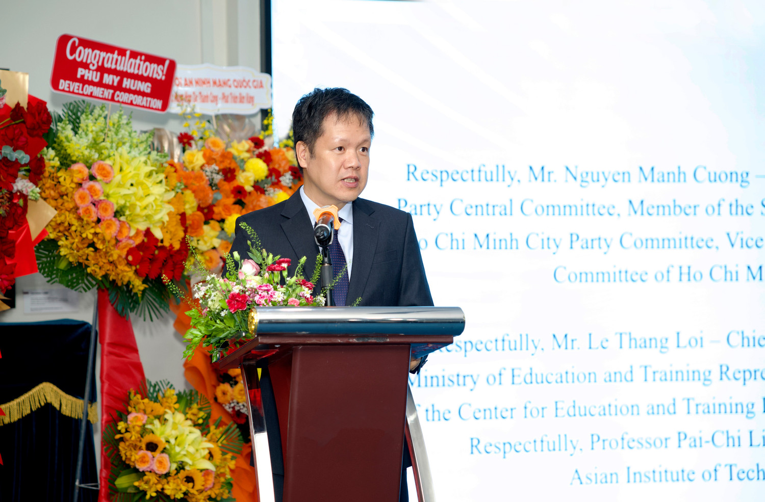 ong-dam-quang-minh-thanh-vien-hoi-dong-quan-tri-truong-dai-hoc-pxu-phat-bieu-tai-su-kien.jpg