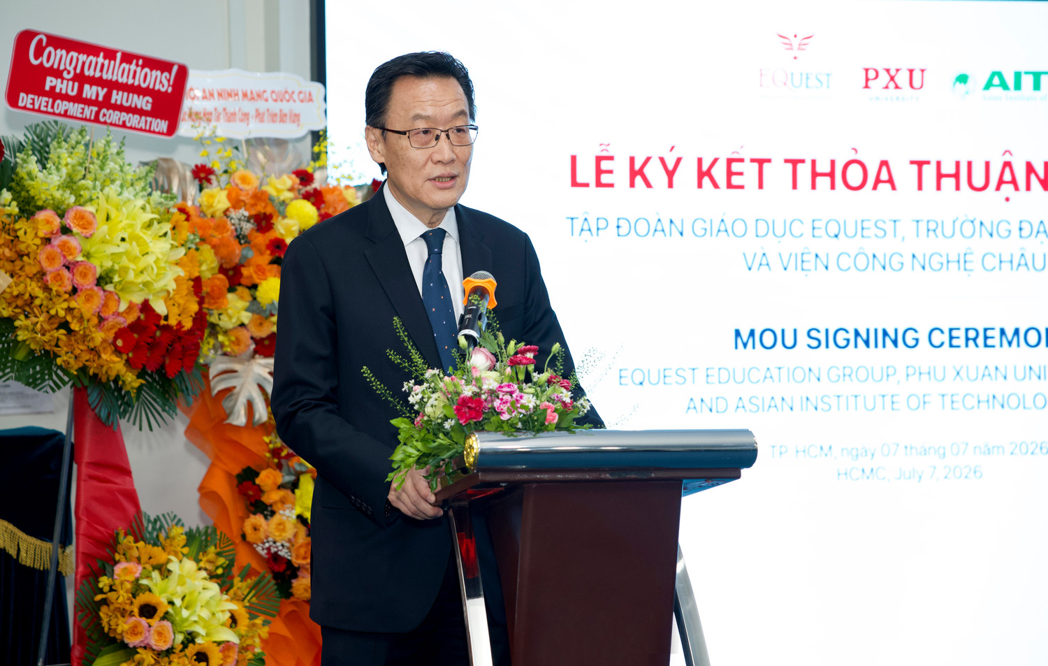 giao-su-pai-chi-li-chu-tich-vien-cong-nghe-chau-a-ait-phat-bieu-tai-su-kien.jpg