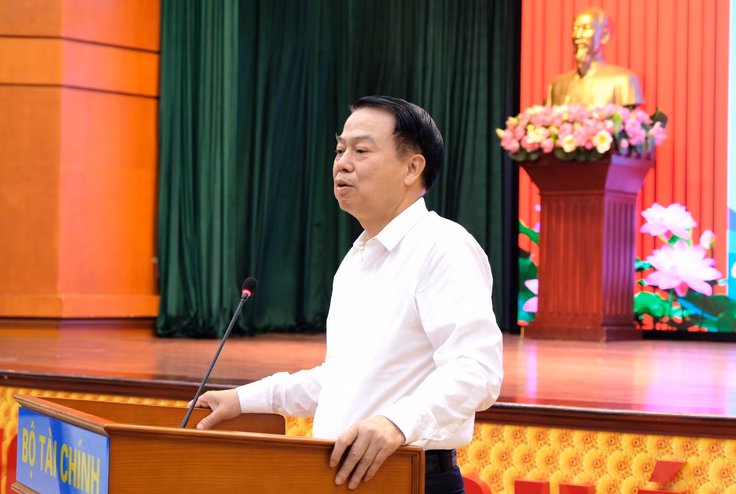 anh-hop-bao-1.jpg