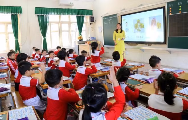 Mô hình trường học quy mô lớn, nên điều chỉnh định mức tiết dạy của hiệu trưởng, hiệu phó ra sao?