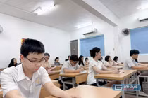 Phổ điểm thi môn tiếng Anh THPT năm 2026: Số điểm 10 tăng hơn gấp đôi so với năm 2025