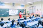 Học sinh tiểu học dễ viết vào sách giáo khoa, mô hình thư viện dùng chung sao cho hiệu quả?