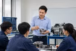Chuẩn nghề nghiệp giảng viên cao đẳng áp dụng cả công và tư: Buộc trường tư phải thay đổi chiến lược