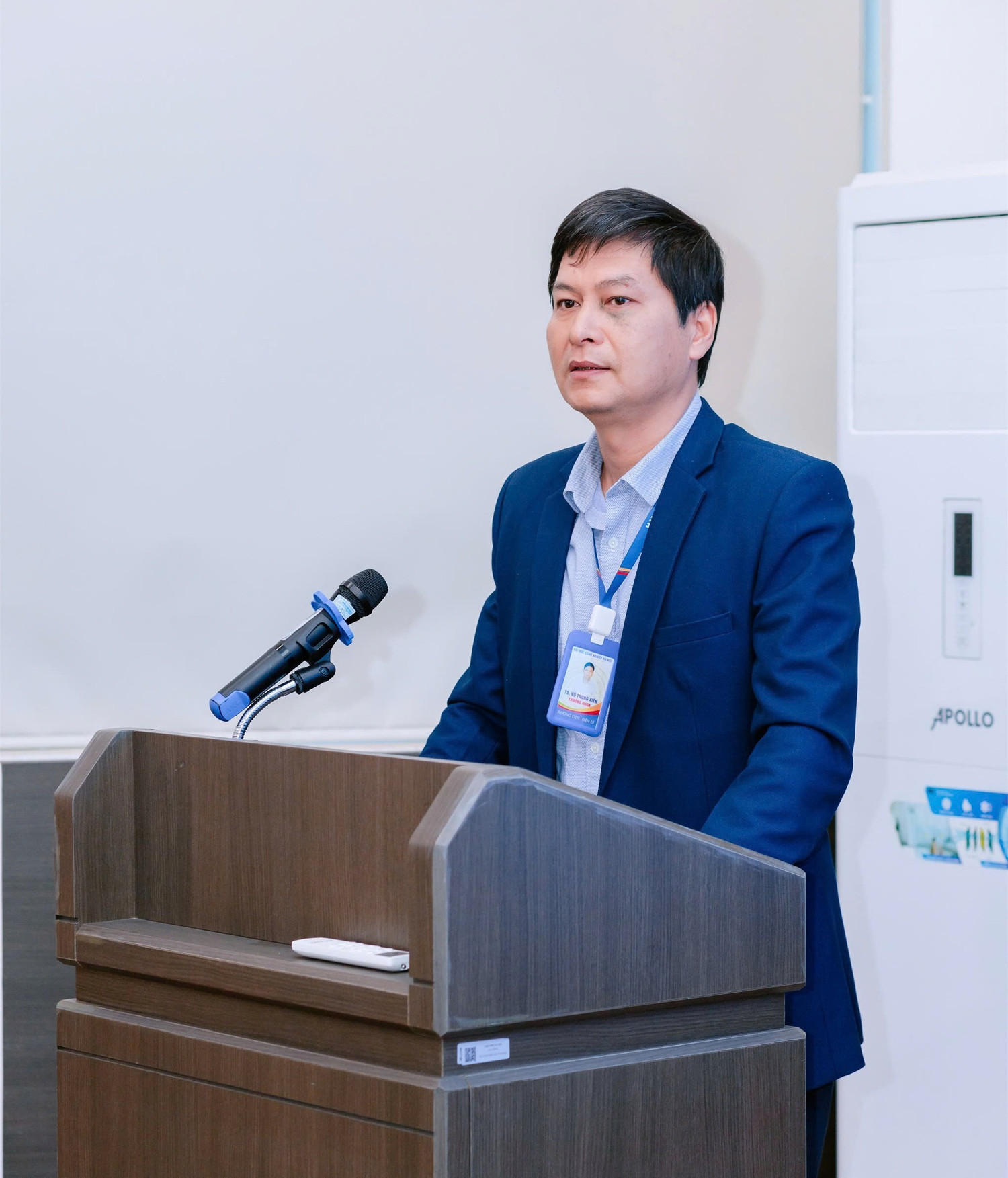 thay-kien-9745.jpg