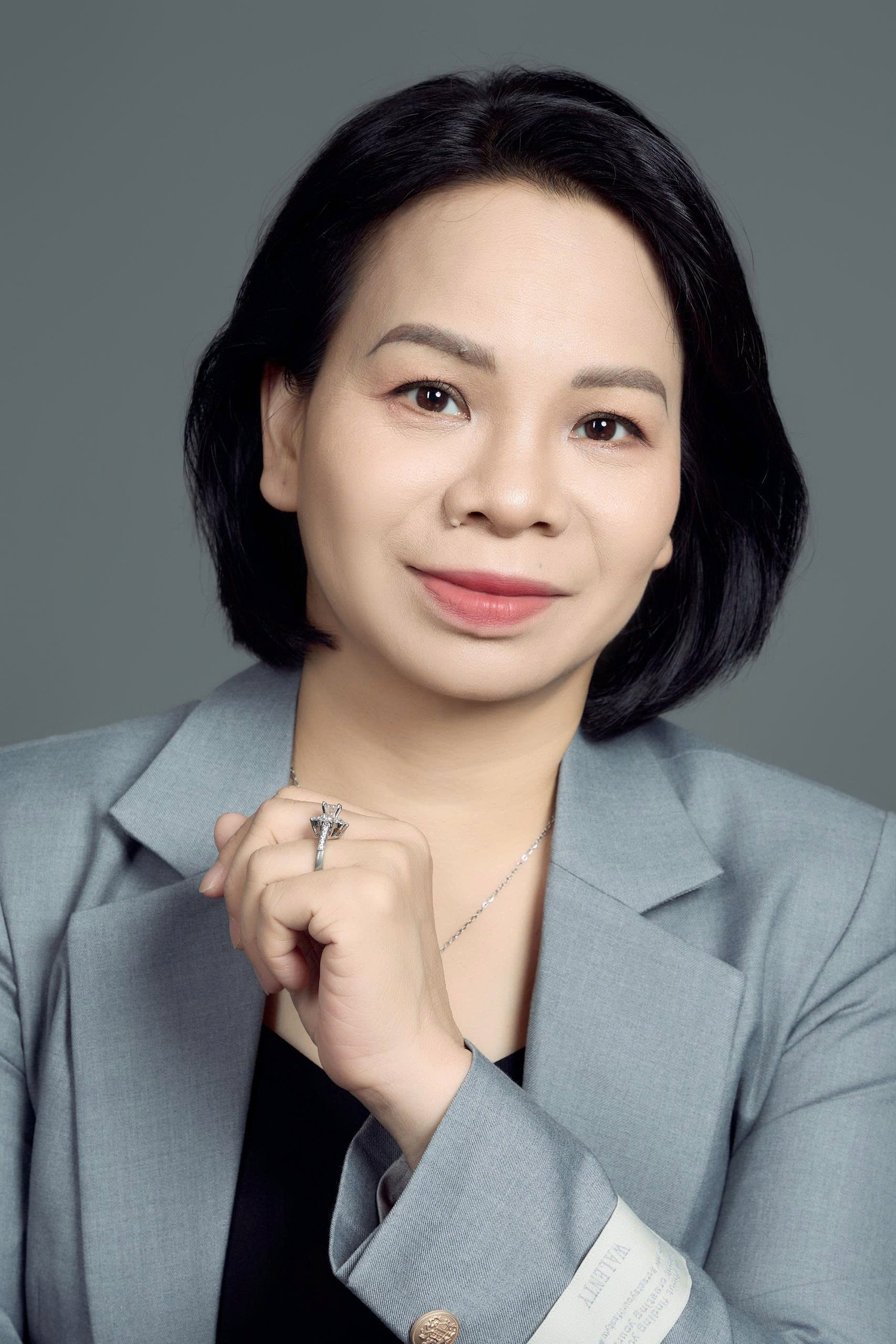 c-nguyet.jpg