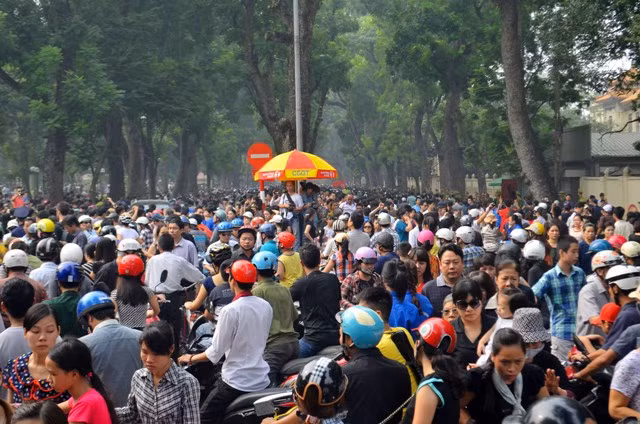Đường Hoàng Diệu khi chưa tới 8 giờ