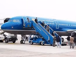 Các hãng hàng không giá rẻ đã tạo sức ép lớn lên thị phần của Vietnam Airline.