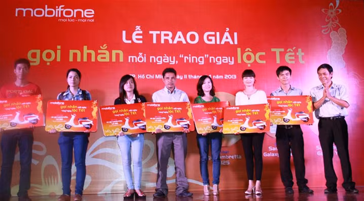 Chương trình khuyến mãi “Gọi nhắn mỗi ngày, ring ngay lộc tết” đã mang lại niềm vui cho 420 khách hàng của MobiFone tại nhiều tỉnh thành trong cả nước.
