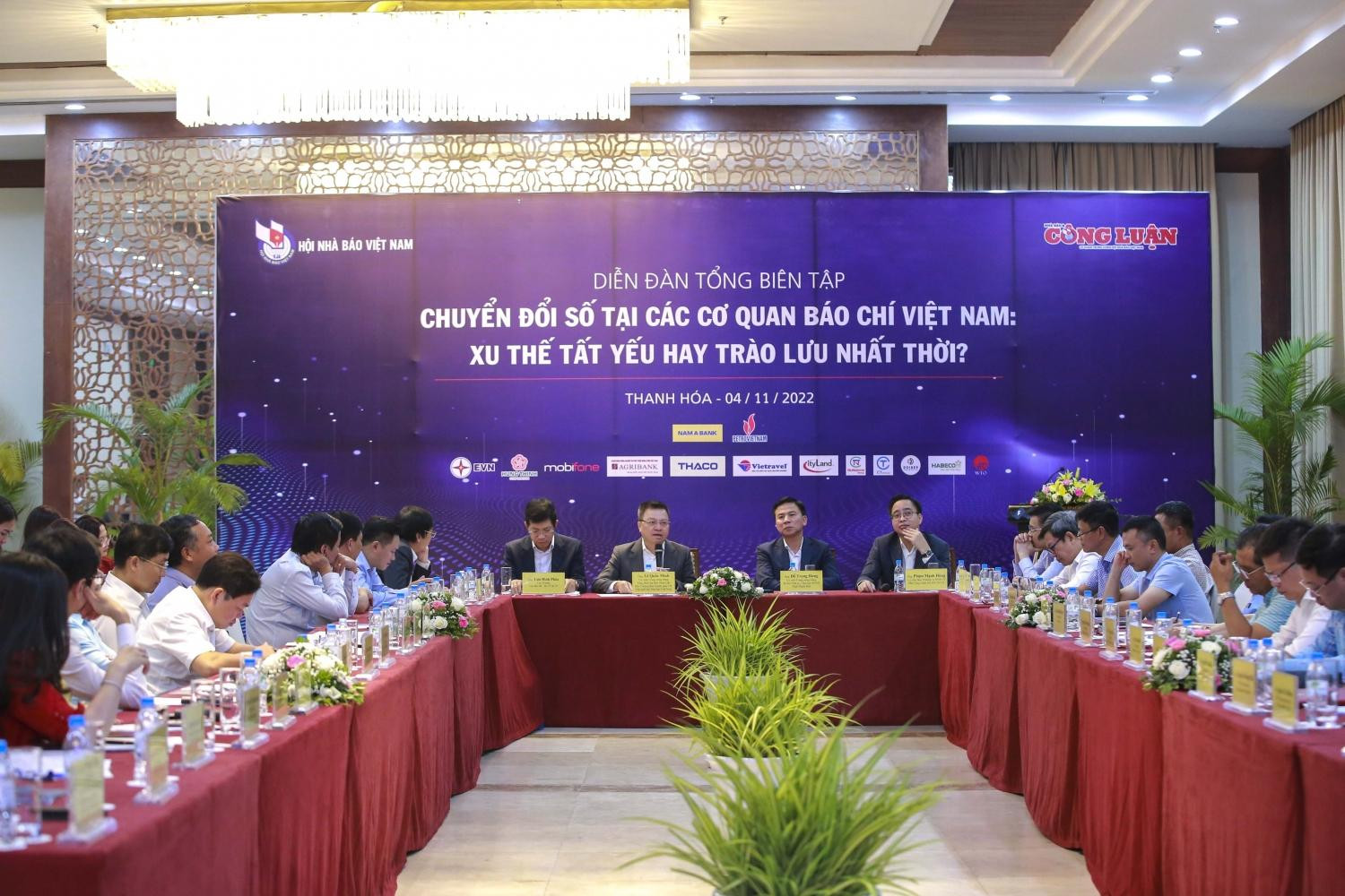 Chủ tịch Hội Nhà báo Việt Nam Lê Quốc Minh: Chuyển đổi số không chỉ là vấn đề công nghệ mà là vấn đề tư duy, phải thay đổi tư duy của người đứng đầu cho đến toàn bộ toà soạn thì mới thành công. Ảnh: PVN