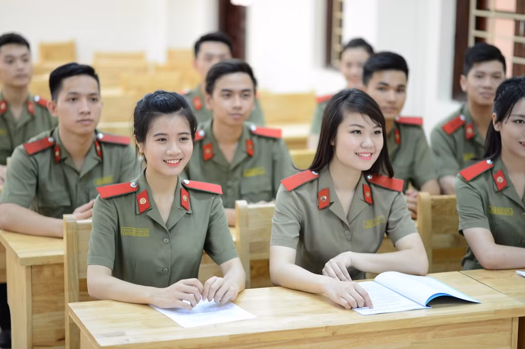 Ngành đào tạo phục vụ sự nghiệp an ninh quốc phòng được sử dụng kinh phí bằng ngân sách nhà nước. ảnh: Đỗ Quyên. Ngành đào tạo phục vụ sự nghiệp an ninh quốc phòng được sử dụng kinh phí bằng ngân sách nhà nước. ảnh: Đỗ Quyên.