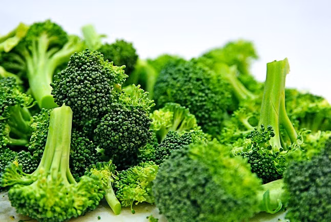 Súp lơ cung cấp nhiều vitamin E và vitamin B9.