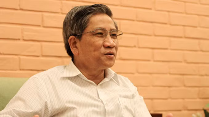 Giáo sư Nguyễn Minh Thuyết, ảnh: Báo Tuổi Trẻ. Giáo sư Nguyễn Minh Thuyết, ảnh: Báo Tuổi Trẻ.