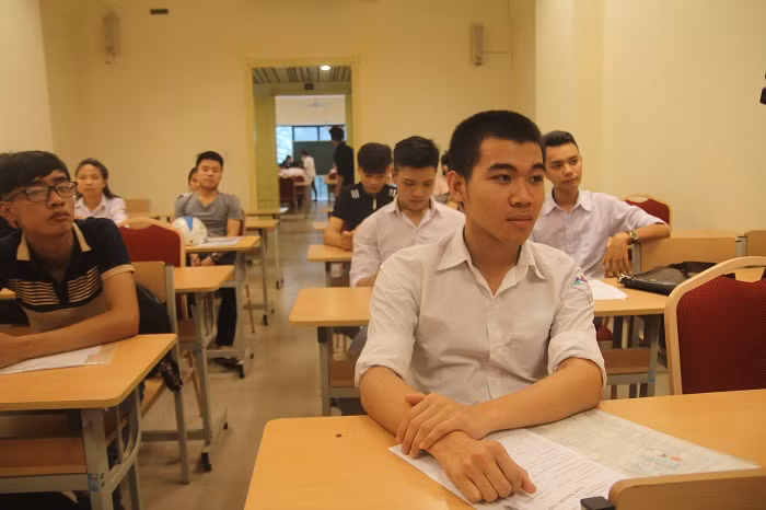 Nam sinh thủ khoa 3 khối và ước mơ du học ảnh 2