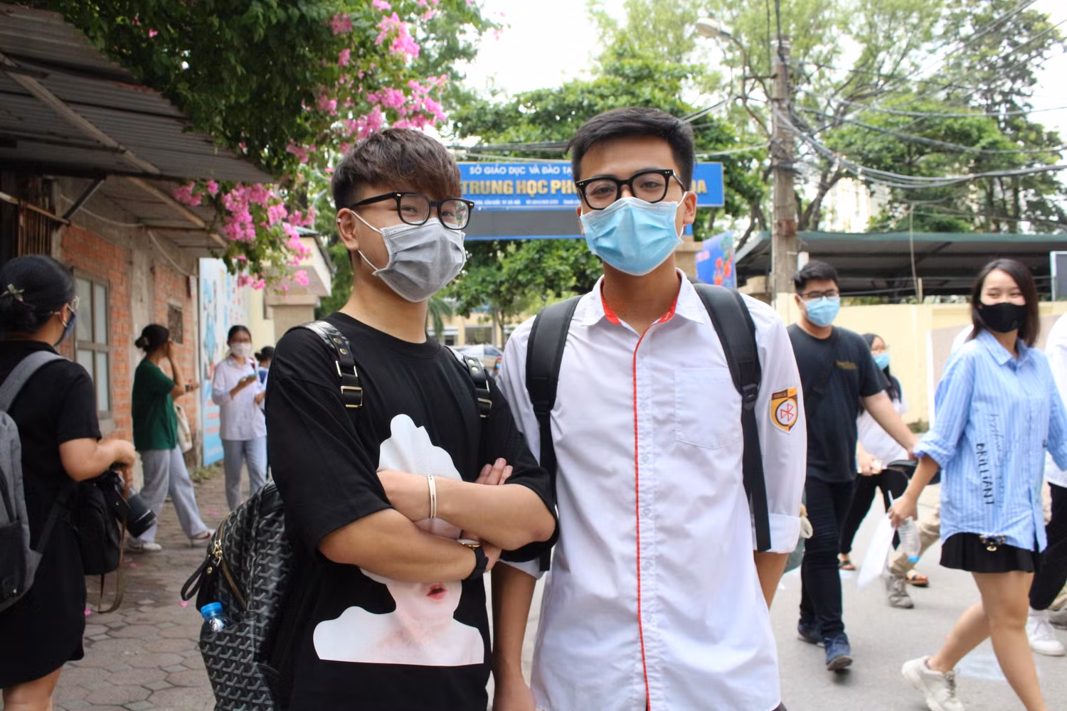 Đôi bạn thân Lê Huy Khoa, Nguyễn Chí Kiên - học sinh Trường Trung học phổ thông Nguyễn Bỉnh Khiêm. (Ảnh: PM)