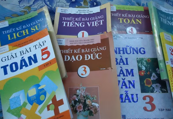 Sách tham khảo cho học sinh Tiểu học hại nhiều, lợi ít ảnh 1 Sách tham khảo cho học sinh Tiểu học hại nhiều, lợi ít ảnh 1