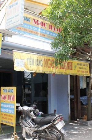 Vụ cướp tiệm vàng “độc và lạ” ở Sài Gòn, An ninh Xã hội, cuop tiem vang, lua dao, nguyen nhat quang, gia cong an, cuop vang, bao, bao cong an, bao an ninh, vn