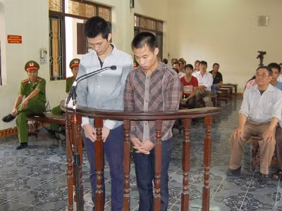 Đang xử vụ giết người, cướp vàng ở Hưng Yên, An ninh Xã hội, cuop tiem vang o hung yen, khoi to, cuop tiem vang, tang vat cuop tiem vang, xa sung cuop tiem vang, le van luyen, an mang, toi pham, bao, tin hot, tin hay