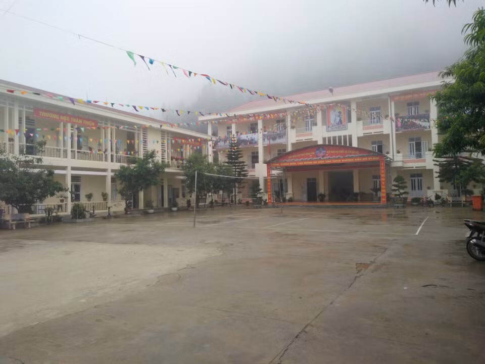 Trường Phổ thông dân tộc bán trú Tiểu học Lũng Cú đã được vệ sinh sạch sẽ sẵn sàng chuẩn bị vào năm học mới. (ảnh: Trường Lũng Cú) Trường Phổ thông dân tộc bán trú Tiểu học Lũng Cú đã được vệ sinh sạch sẽ sẵn sàng chuẩn bị vào năm học mới. (ảnh: Trường Lũng Cú)