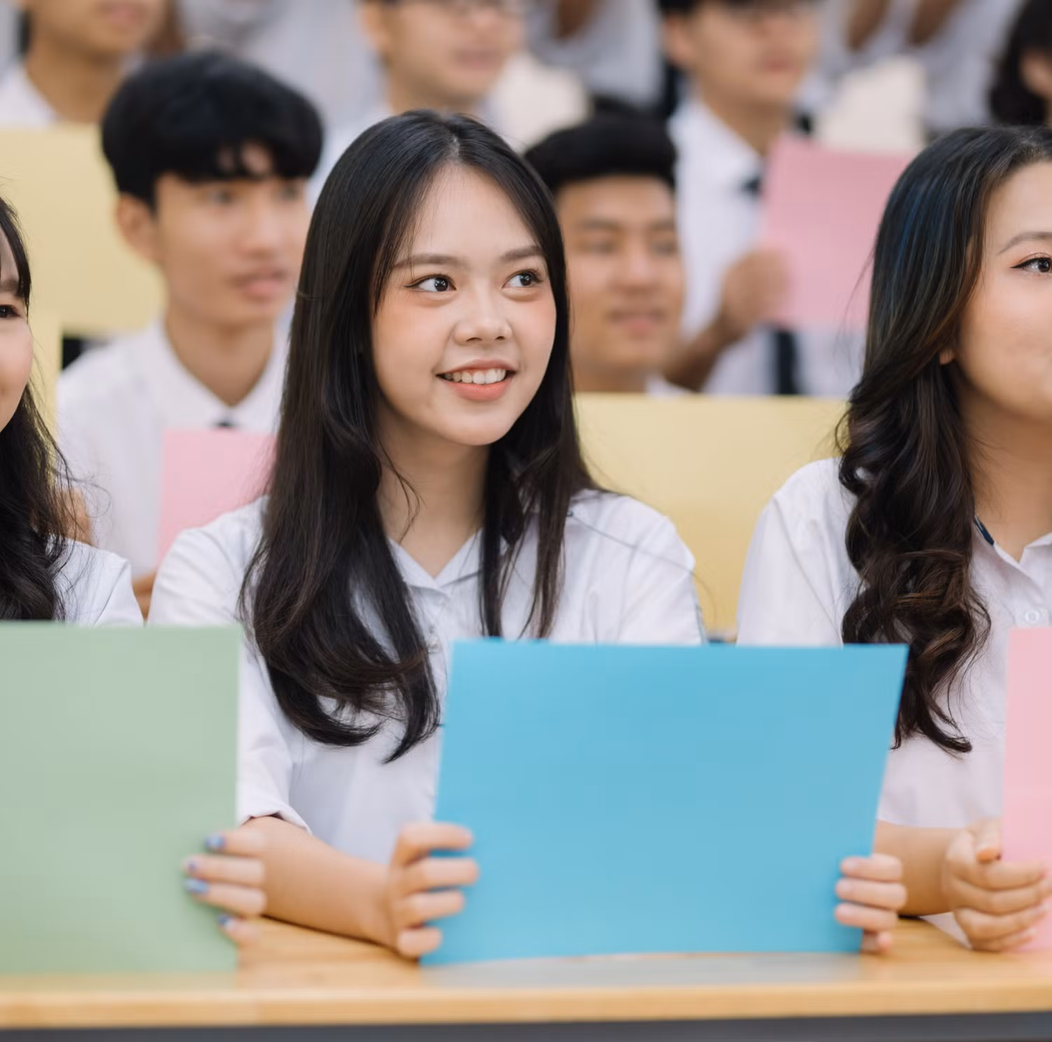 Bài luận là yếu tố giúp Chi làm rõ được màu sắc cá nhân của mình. Ảnh: NVCC