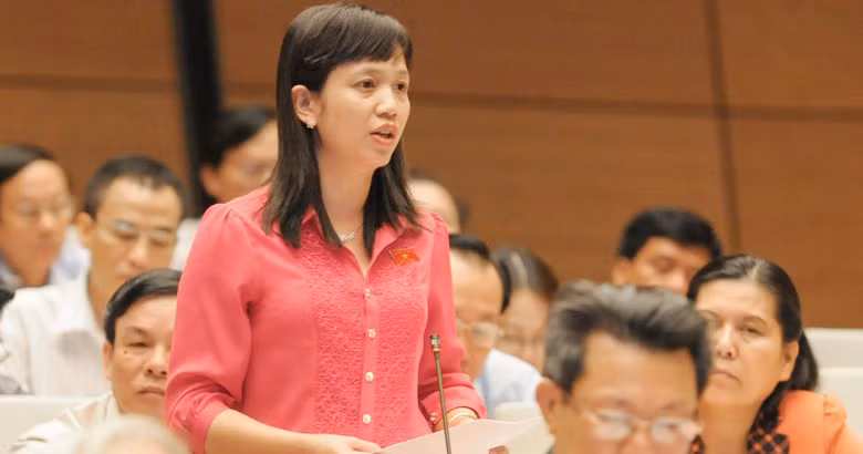 Tư lệnh ngành giáo dục yêu cầu tránh cưỡi ngựa xem hoa khi phân luồng đào tạo ảnh 2