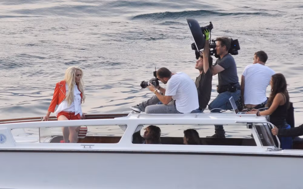 Những khung hình của Lindsay Lohan được thực hiện tại Bellagio, Italia.