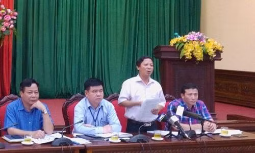 Ông Hoàng Đức Hạnh trao đổi thông tin với báo chí (ảnh Trinh Phúc). Ông Hoàng Đức Hạnh trao đổi thông tin với báo chí (ảnh Trinh Phúc).