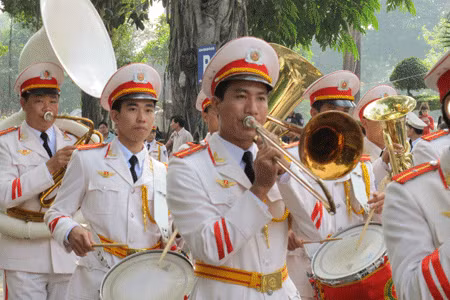 Các chiến sĩ đoàn nhạc Công an nhân dân Các chiến sĩ đoàn nhạc Công an nhân dân