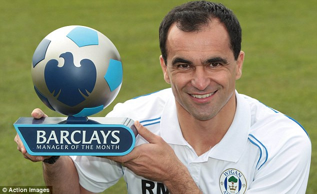 Roberto Martinez: Tháng trước, HLV Roberto Martinez đã dẫn dắt Wigan toàn thắng trước 3 đại gia của bóng đá Anh và ông xứng đáng lần đầu tiên nhận danh hiệu HLV của tháng.