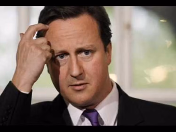 David Cameron - Đương kim Thủ tướng Anh. David William Donald Cameron sinh ngày 9/10/1966, hiện là đương kim Thủ tướng Vương quốc Anh và Bắc Ireland. Ông đảm nhiệm vai trò Thủ tướng Anh ngày 11/5/2010, khi 44 tuổi. Tính từ năm 1812 cho tới nay, David Cameron chính là vị thủ tướng trẻ nhất lên nắm quyền.