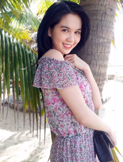 Không phải ngôi sao nào cũng đủ tự tin khoe mặt mộc, Ngọc Trinh là một trong số ít những mỹ nhân hãnh diện với nhan sắc trời phú. Không phải ngôi sao nào cũng đủ tự tin khoe mặt mộc, Ngọc Trinh là một trong số ít những mỹ nhân hãnh diện với nhan sắc trời phú.