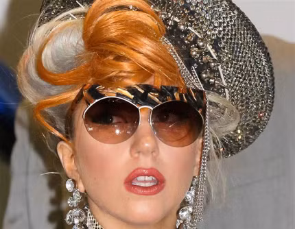 Thêm một cặp kính của Lady Gaga