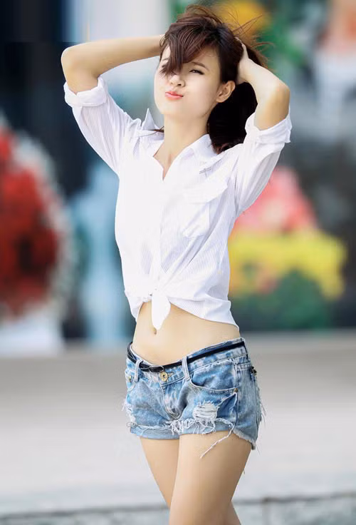 2. Nữ diễn viên trẻ Midu