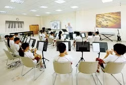 Muốn huy động nguồn lực xã hội đầu tư vào giáo dục, cần dẹp bỏ các mô hình này