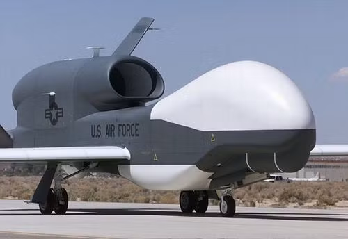 Máy bay do thám không người lái Global Hawk Mỹ