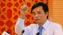 Chủ nhiệm Văn phòng Quốc hội Việt Nam, ông Nguyễn Hạnh Phúc tuyên bố: Chính phủ đang chuẩn bị hồ sơ, chứng lý để sẵn sàng làm cơ sở để khởi kiện Trung Quốc ra tòa án quốc tế, nếu họ không rút giàn khoan ra khỏi vùng biển Việt Nam.