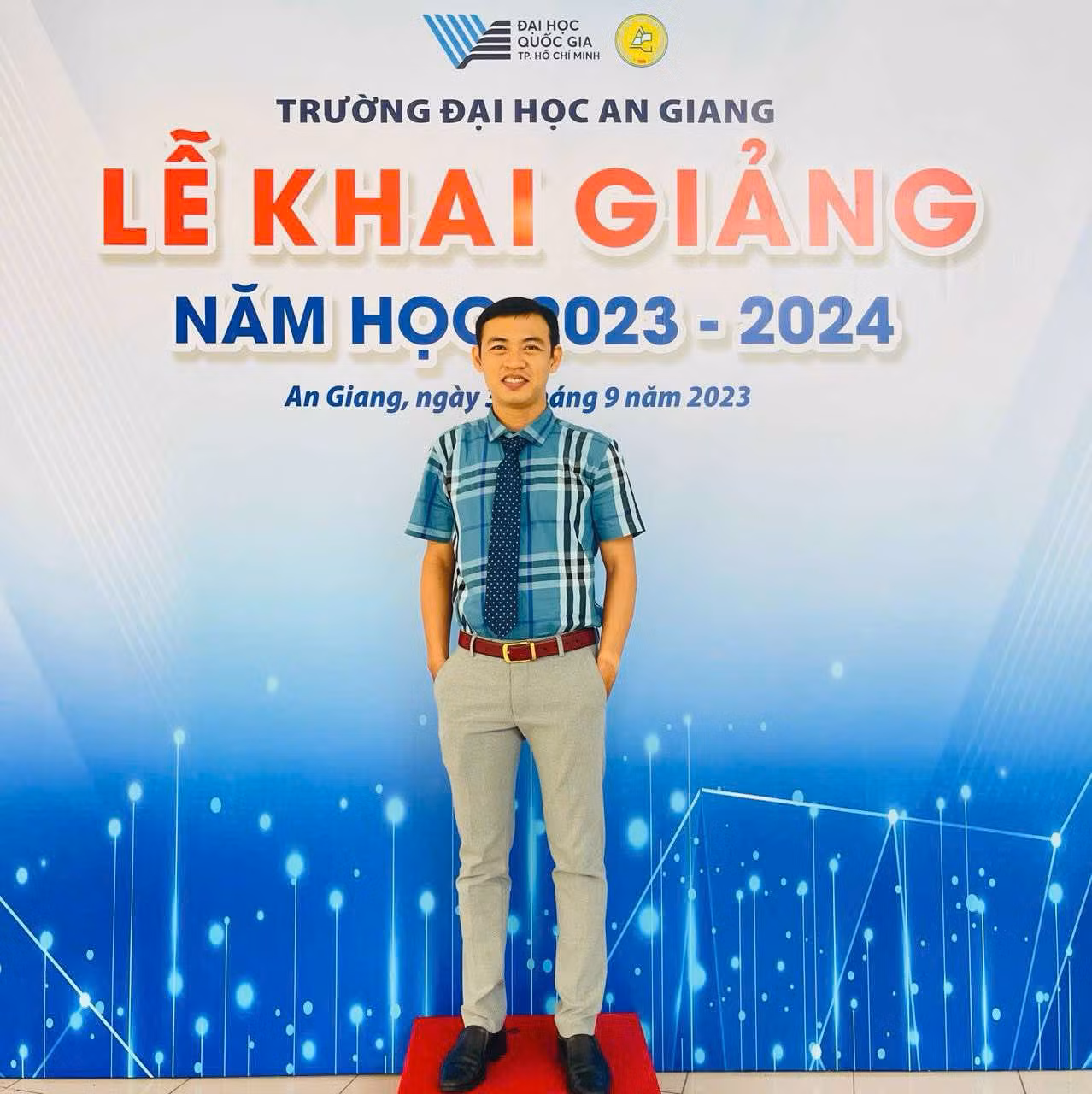 Thay Phương.png