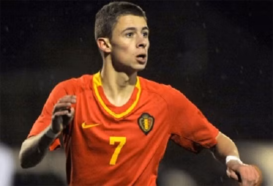 Thorgan cũng là thành viên không thể thiếu của U19 Bỉ. 23 trận đã đấu, tiền vệ 19 tuổi này đóng góp đến 10 bàn. Thorgan cũng là thành viên không thể thiếu của U19 Bỉ. 23 trận đã đấu, tiền vệ 19 tuổi này đóng góp đến 10 bàn.