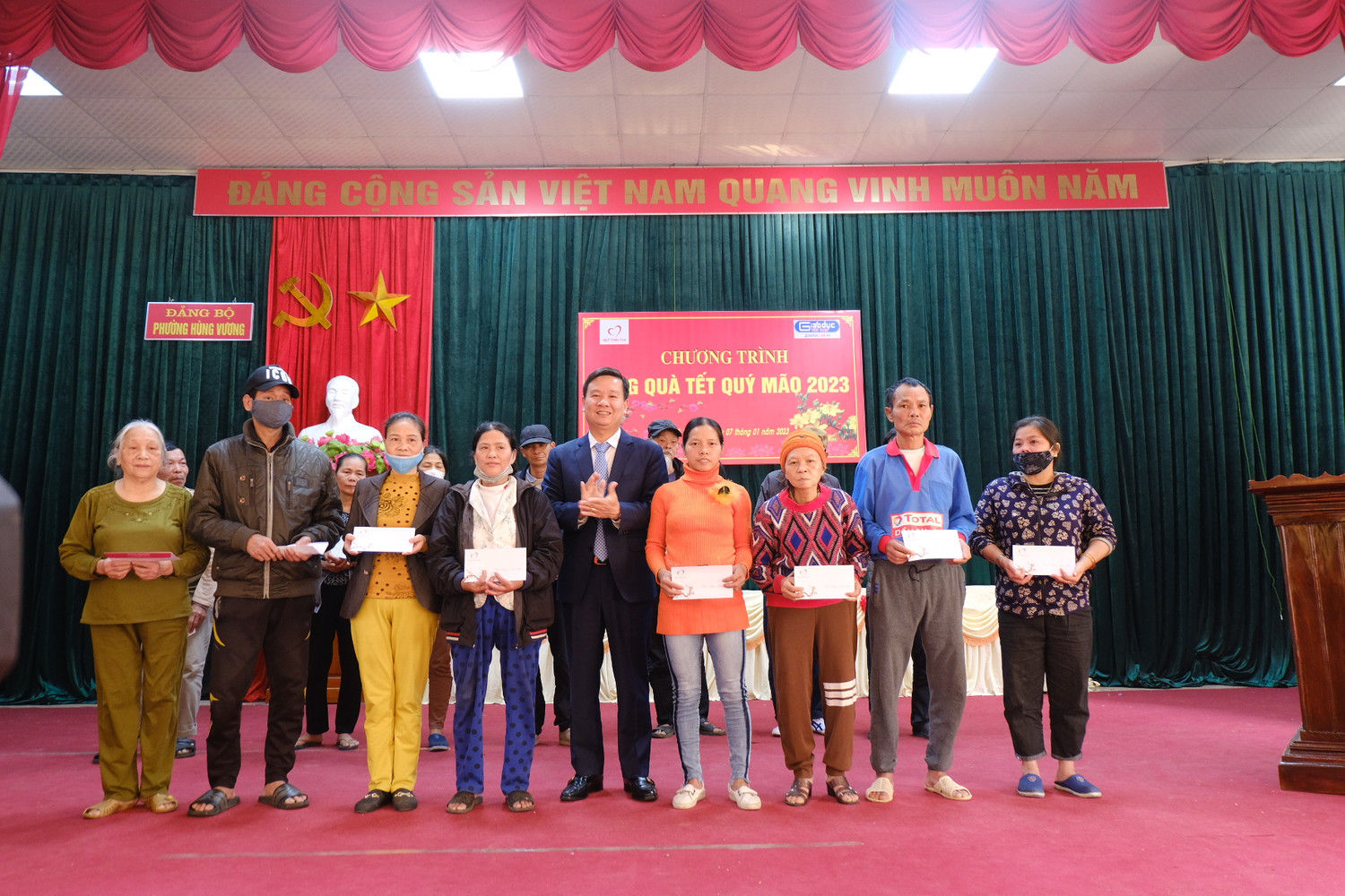Số tiền tuy chưa lớn nhưng đã giúp người nghèo có thêm động lực vươn lên trong cuộc sống.