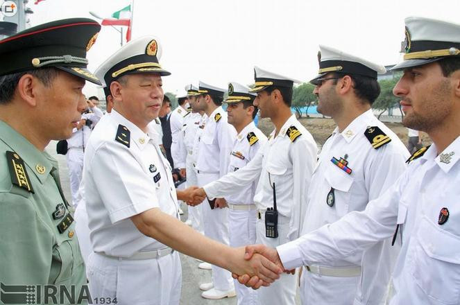 Binh sĩ biên đội hộ tống tốp thứ 17 Hải quân Trung Quốc đến thăm Iran (nguồn báo Hoàn Cầu, TQ) Binh sĩ biên đội hộ tống tốp thứ 17 Hải quân Trung Quốc đến thăm Iran (nguồn báo Hoàn Cầu, TQ)