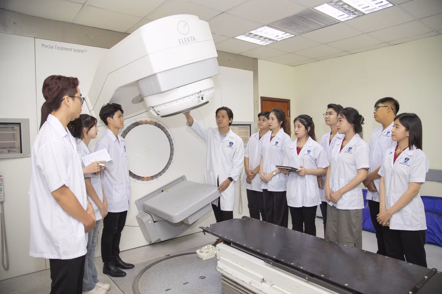 Sinh viên ngành Vật lý Y khoa trong giờ học thực hành. (Ảnh: website nhà trường)