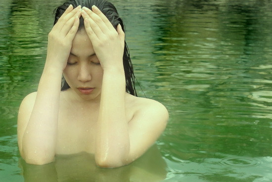 Một trong những bức ảnh khỏa thân vừa công bố của Mai Hải Anh,