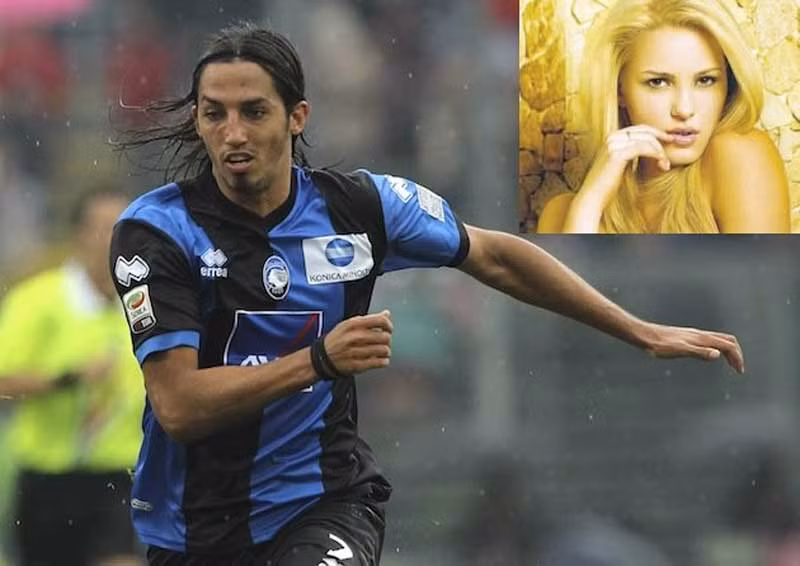 7. Ezequiel Schelotto, tiền vệ 22 tuổi người Argentina của CLB Atalanta vừa chứng minh một điều rằng không phải cầu thủ bóng đá nào cũng có bạn gái là người đẹp. Schelotto có quan hệ tình ái với người mẫu đồng hương Mariana Diarco, nhưng không may cho cặp đôi này là khi Diarco ra mắt bố mẹ chồng tương lai, cô đã bị đánh giá là “quá sexy” và khuyên con trai hãy bỏ cô gái này. Tiếc thay cho họ bởi mối quan hệ mới chỉ kéo dài trong có 3 tháng.