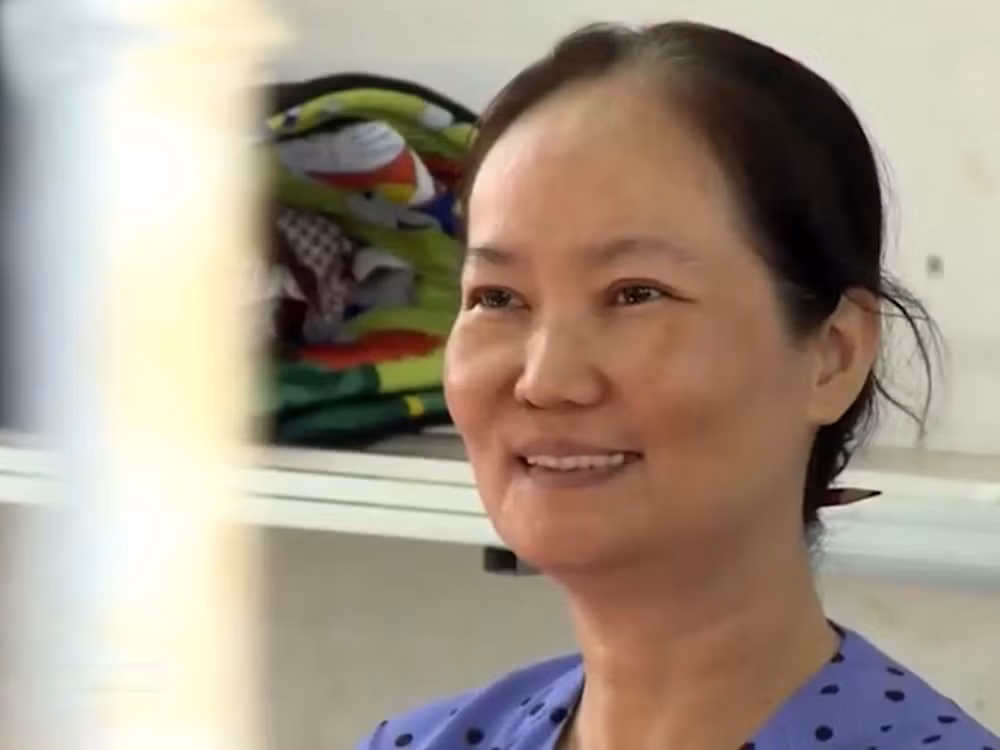Lúc mới đi dạy, tôi lúc nào cũng nguyên tắc, nghiêm khắc để cho học sinh tiến bộ, nhưng đôi khi tôi cũng thấy nguyên tắc đó là sai lầm. Ảnh: Cô Thủy cung cấp.