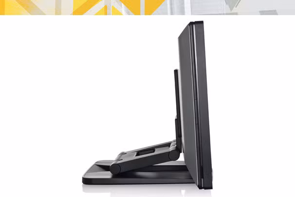 11. Máy trạm (workstation) All-in-One tốt nhất: HP Z1 Hầu hết các mẫu máy tính All-in-One (tất cả trong một) đều chú trọng về sự thuận tiện hơn hiệu suất. HP Z1 là ngoại lệ. HP Z1 được trang bị vi xử lý Intel Xeon, RAM 16 GB, card đồ họa Nvidia Quadro 4000M. Thiết bị sử dụng màn hình 27 inch IPS LED-backlit với độ phân giải 2560 x 1440 pixel, hỗ trợ góc nhìn rộng lên tới 180 độ và có thể lật xếp theo nhiều hướng khác nhau. HP đặc biệt chú trọng vào khâu thiết kế của phiên bản máy trạm mới, đáp ứng đầy đủ yêu cầu kĩ thuật và có thể tiết kiệm không gian tối đa.