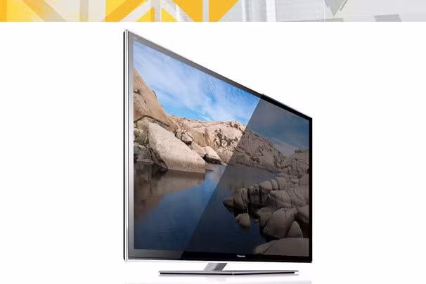 2. HDTV Plasma tốt nhất: Parasonic VT Series TV plasma của Panasonic được đánh giá vào hàng tốt nhất với những điểm màu đen có độ sâu chân thực (deep blacks) và chuyển động mượt mà. Loạt tivi Panasonic VT (mẫu 65 inch có giá 3.700 USD; mẫu 55 inch giá 2.500 USD) sẽ là lựa chọn thích hợp. Sản phẩm cũng hỗ trợ các ứng dụng đa nhiệm và tiết kiệm năng lượng.