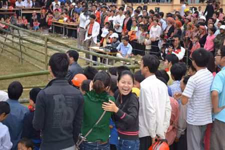 Vui không tả nổi
