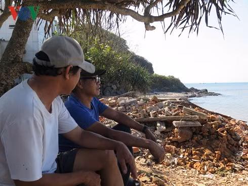 Người dân một số xã dự kiến nằm trong dự án của FLC tại Quảng Ngãi chưa hay biết gì thông tin về dự án. Ảnh: VOV Người dân một số xã dự kiến nằm trong dự án của FLC tại Quảng Ngãi chưa hay biết gì thông tin về dự án. Ảnh: VOV